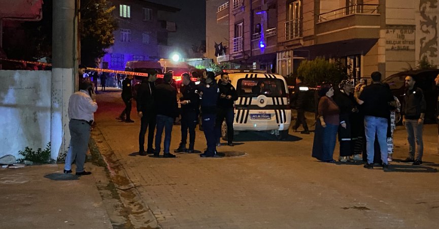 İki grup arasında bıçaklı kavga: 3 yaralı