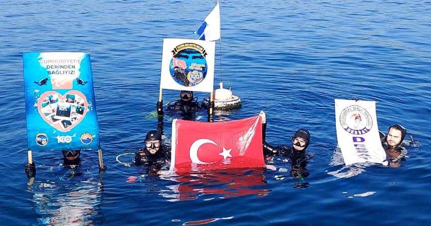 Cumhuriyet’in 100. yılında ‘derinlere saygı’ dalışı yapıldı