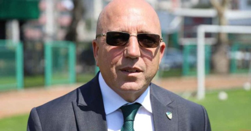 Engin Koyun takımı kutladı 