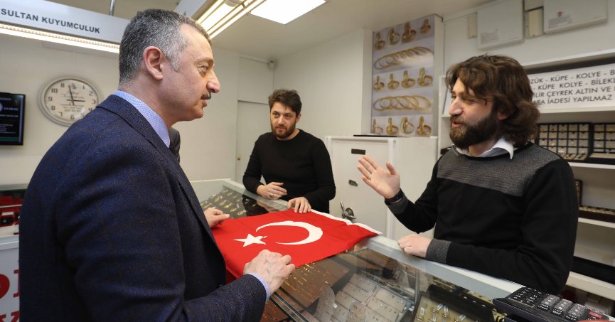 Büyükşehir 20 bin Türk Bayrağı dağıtacak