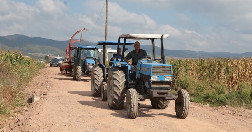 Büyükşehirle çiftçinin yolu hep açık