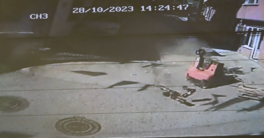 Transplaletin altında kalmaktan son anda kurtuldular