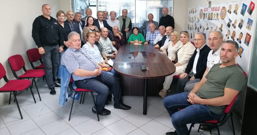 Gölcüklü muhtarlar Saral’ı bırakmadı