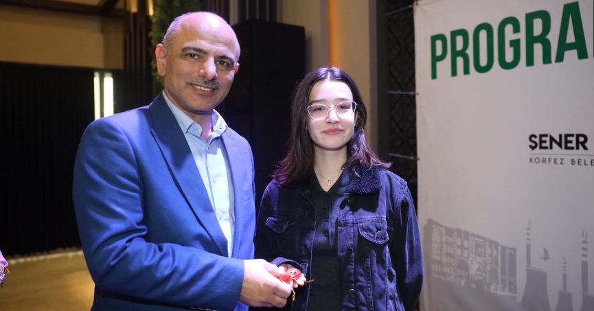 Başarılı öğrenciler ödüllendirildi