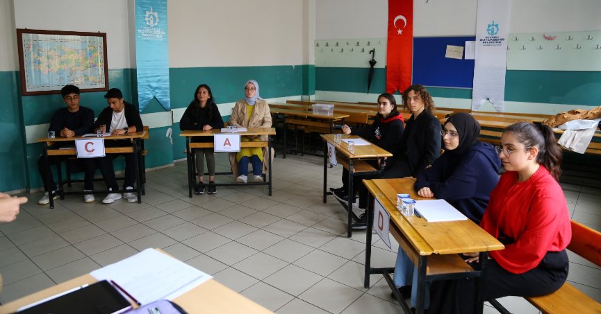 Sezai Karakoç Yeti Bilgi Yarışması düzenlendi