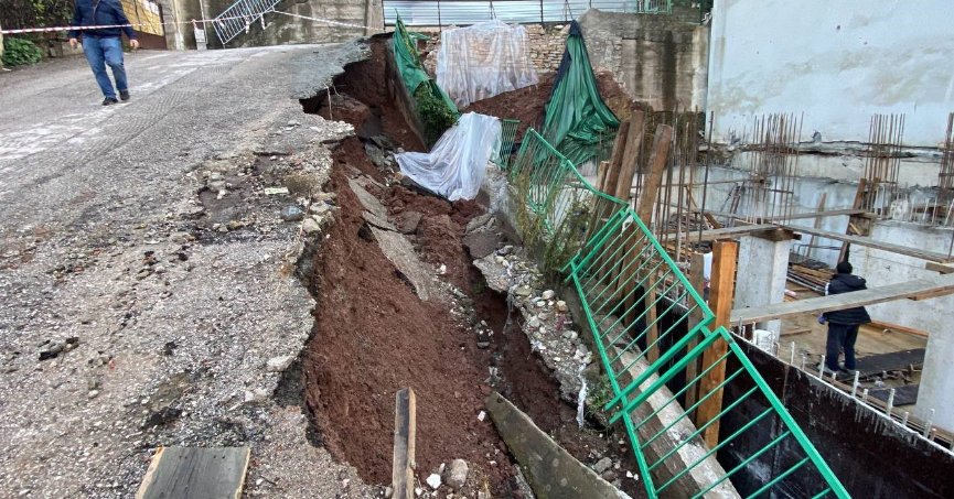 Duvar çökmüştü, hasarın boyutu ortaya çıktı