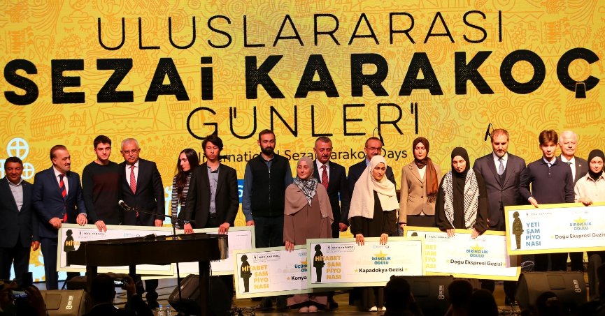 Sezai Karakoç şiirleriyle anıldı