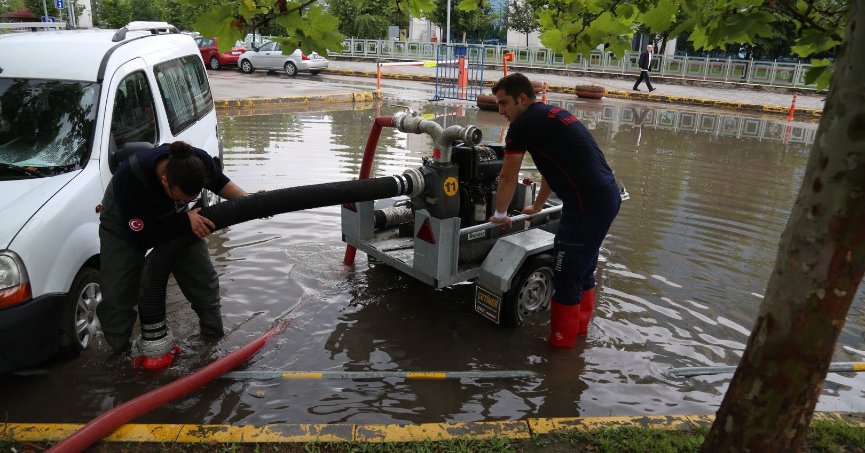 Büyükşehir’den Kocaeli genelinde zorlu mücadele