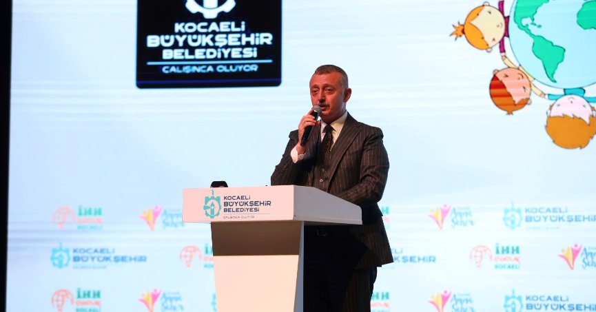 Büyükakın, ‘Batı, üç maymunu oynuyor’