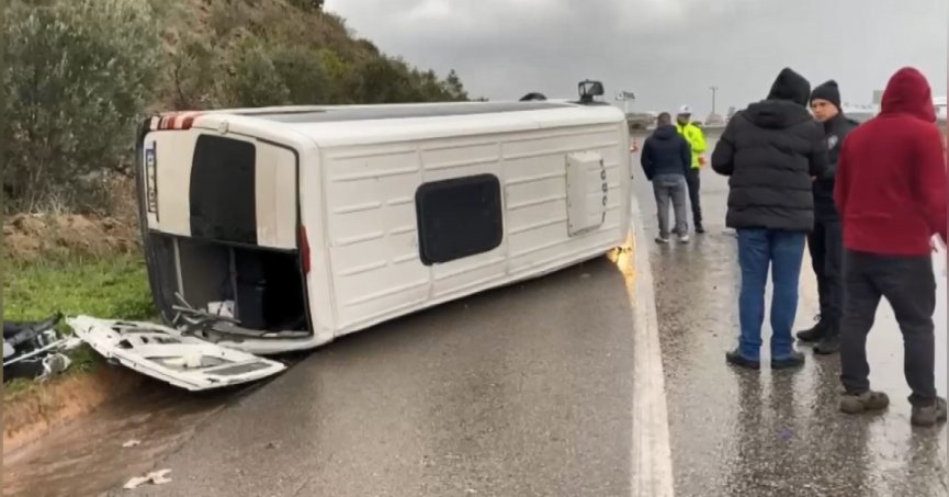 İşçi servisi devrildi: 1’i ağır 9 yaralı