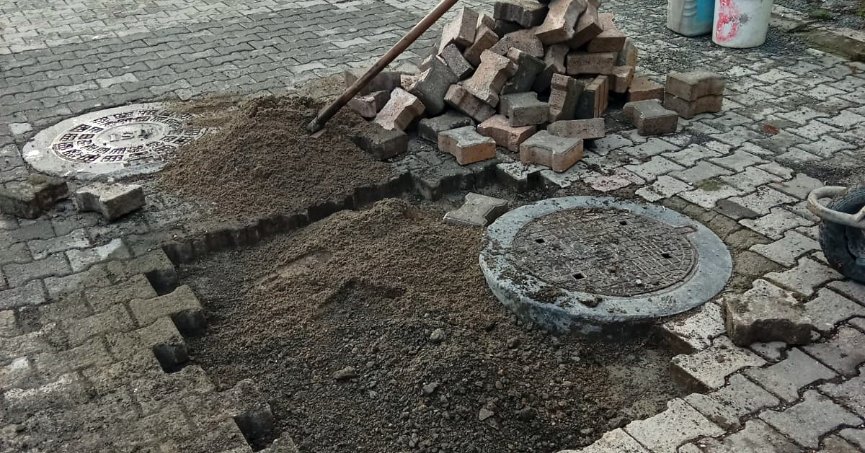 Gölcük’ün sokaklarında üst yapı çalışmaları