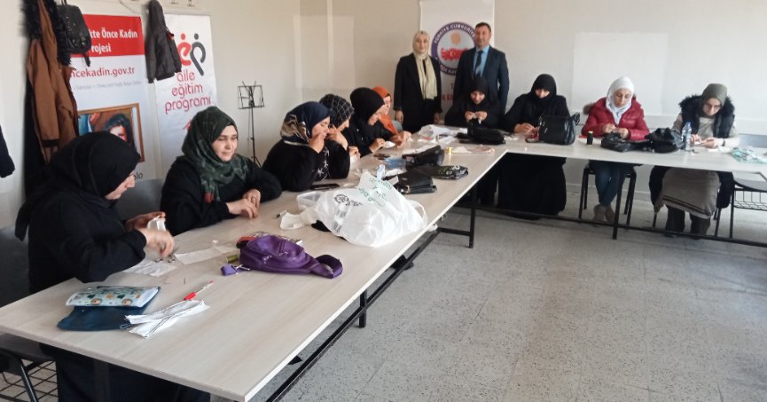 Mültecilere Türkçe’nin ardından mesleki kurs