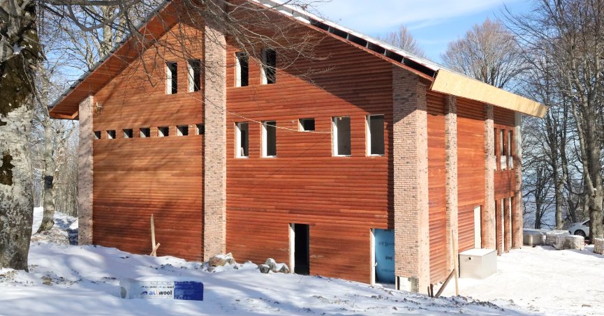 Kuzuyayla’daki sosyal tesislerde yoğun çalışma