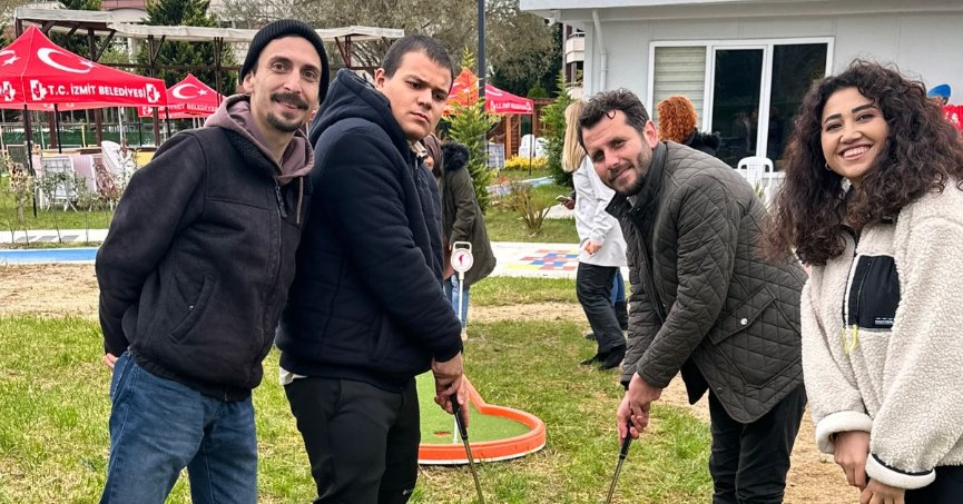 Otizm Spor ve Yaşam Evi, Gölcük’ten konuklarını ağırladı