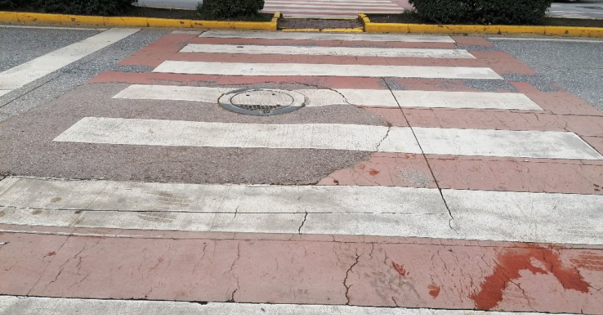 Yaya geçitlerine bakım gerekiyor