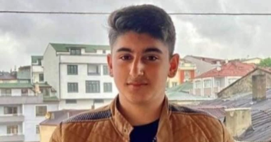 Otomobille çarpışan genç motokurye yaşamını yitirdi