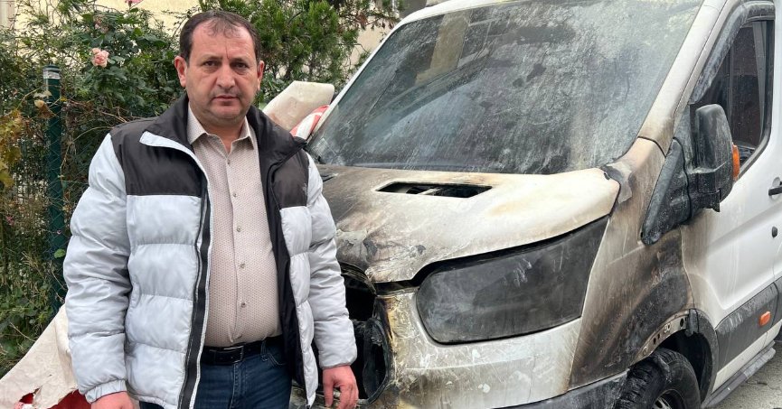 Park halindeki kamyonetin kundaklandığı iddiası