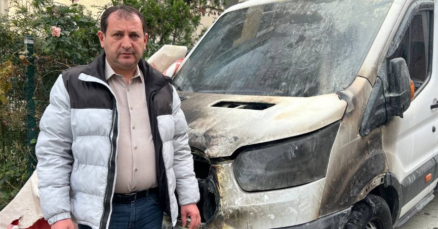 Park halindeki kamyonetin kundaklandığı iddiası