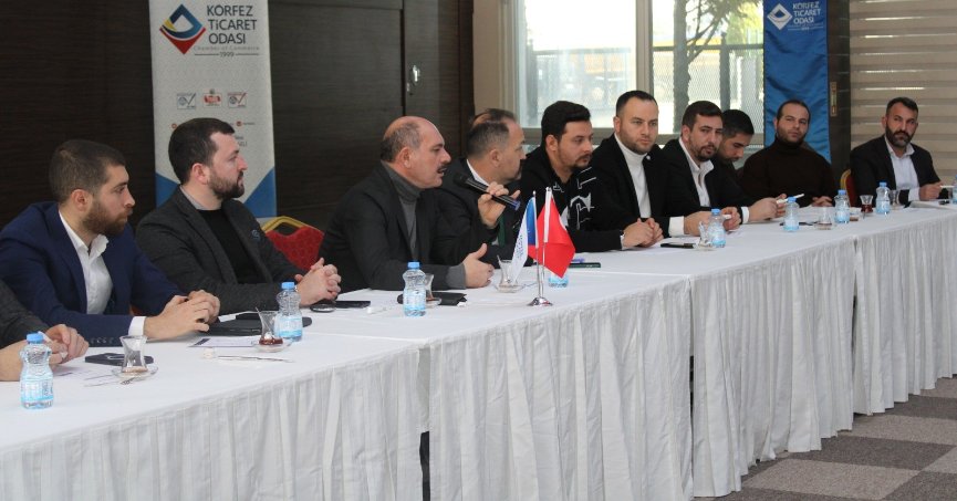 Genç girişimciler firmalarını tanıttı