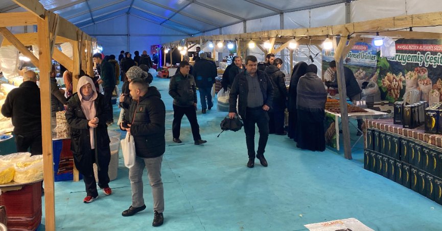 Hayır panayırı kurdular