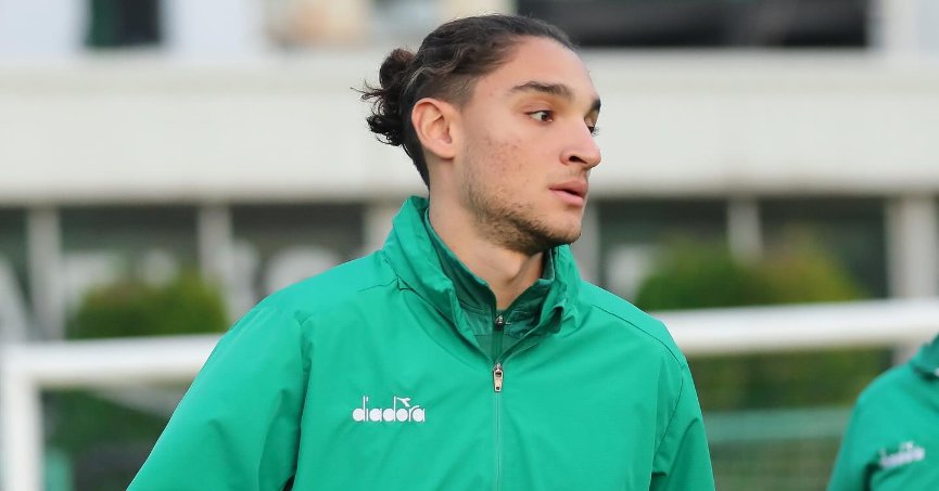 3 futbolcu ceza sınırında