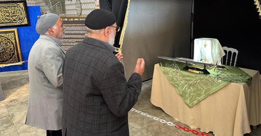 Kutsal emanetlere büyük ilgi