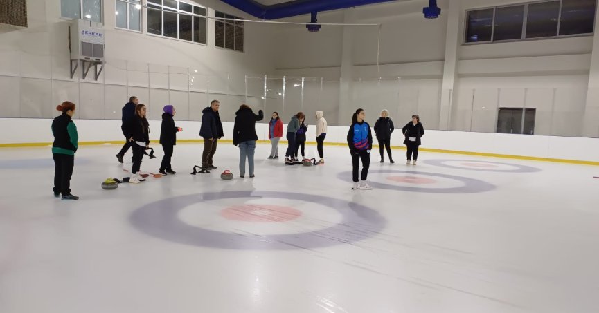 Curling seçmeleri ilimizde yapıldı 