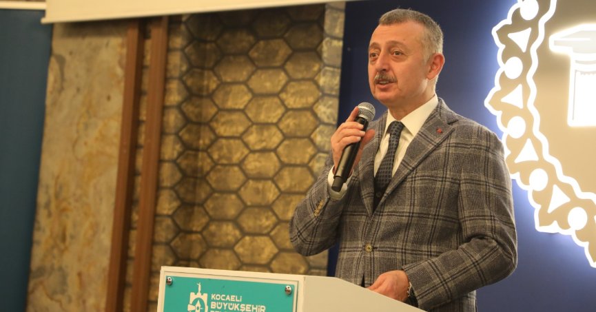 ‘Dünyanın geleceği kadınların elinde’