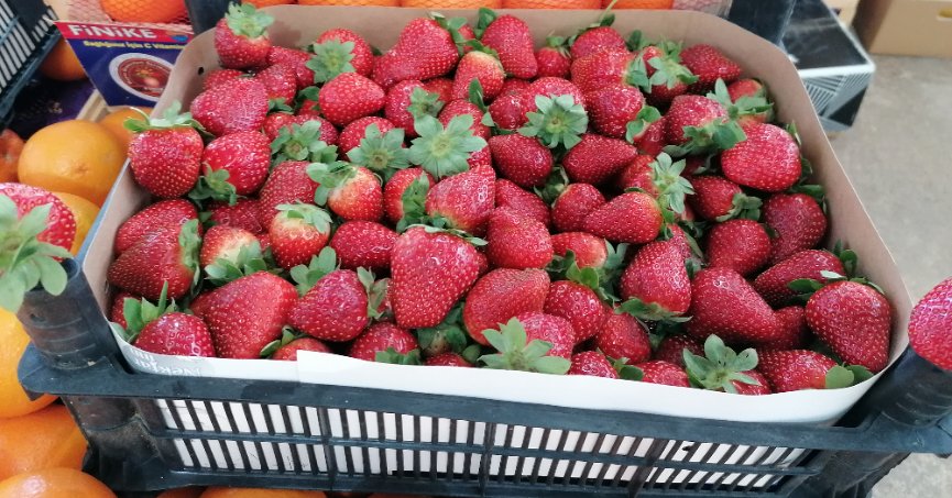 Çilek fiyatı 100 liraya çıktı