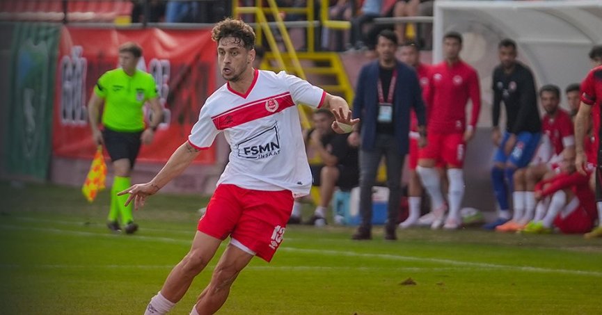 Kullarspor'da 3 futbolcu ile yollar ayrıldı