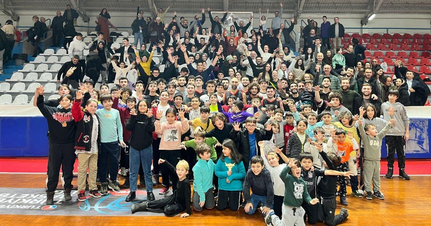 İzmit Akademi hedefine koşuyor