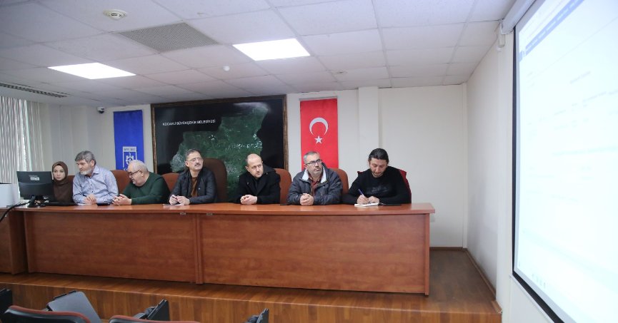 Büyükşehir’den pazar alanına sundurma