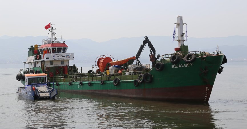 Gemilerden 31 olimpik yüzme havuzu hacminde atık