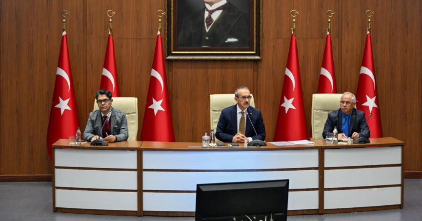 ‘Kimsesizlerin kimsesi olmayı unutmayın’