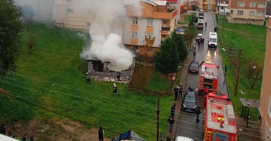 Yaşlı çiftin evinde yangın paniği