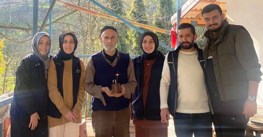 Çınarlara, sürpriz doğum günü kutlaması