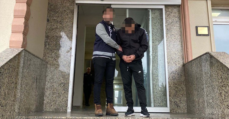 Aranan hırsızlık hükümlüsü tutuklandı