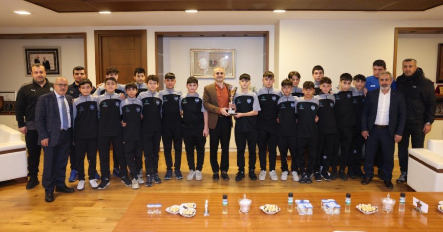 ÇESK şampiyon oldu