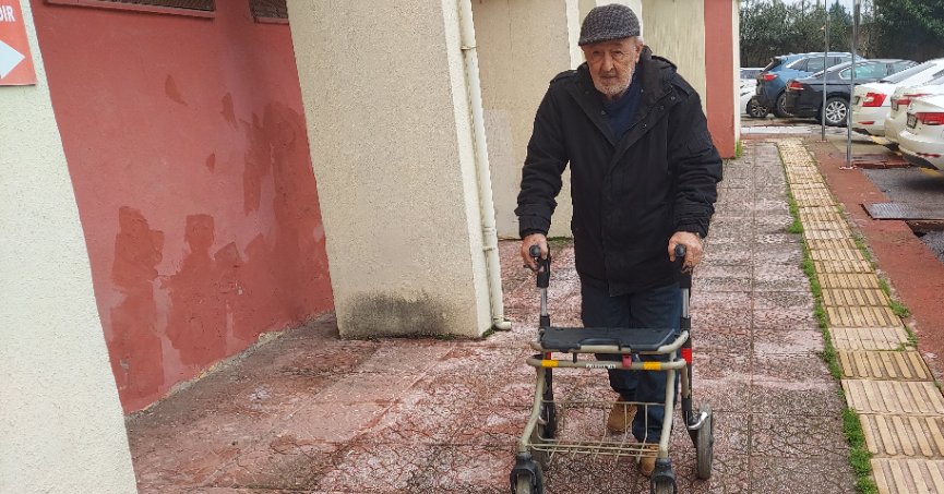 Akülü sandalye almak isterken dolandırıldı