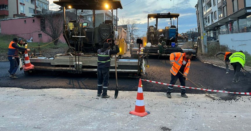 Yunus Emre Caddesi’nde üstyapı tamamlanıyor