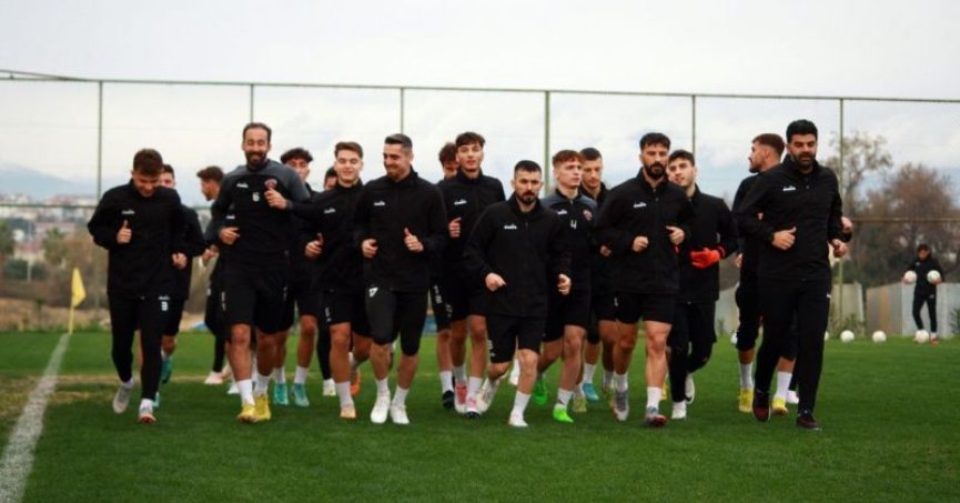 Gölcükspor, Antalya'da güç depoluyor