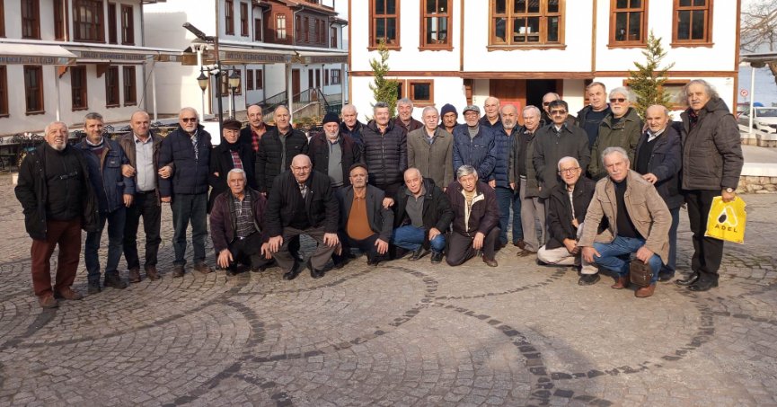 Tersane emeklileri, kahvaltıda buluştu