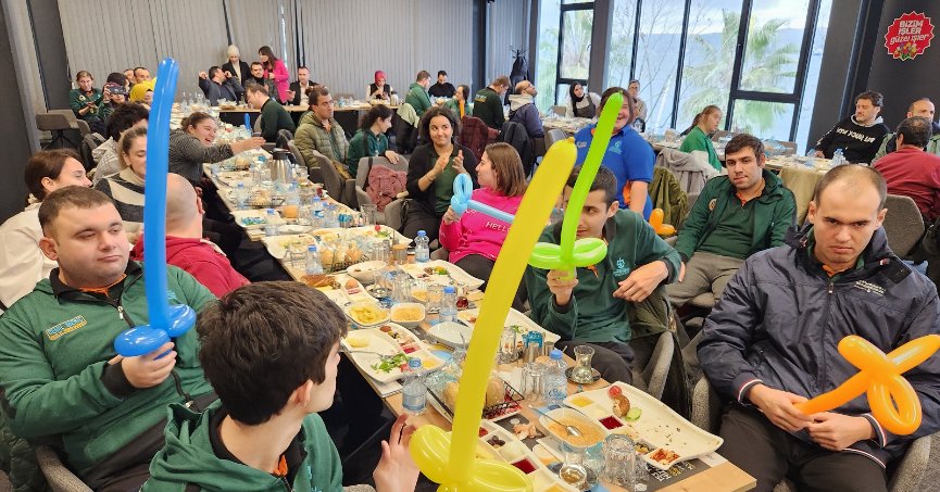 Özel bireyler etkinlikte gönüllerince eğlendi