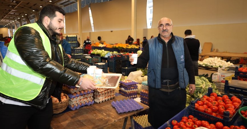 Pazarda önce sıcak çorba sonra siftah