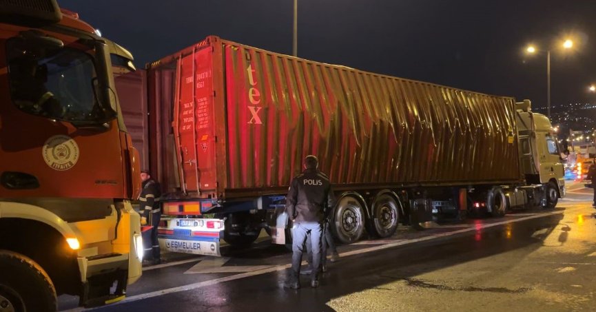 TEM’de tır dorsesinde patlama: 1 yaralı