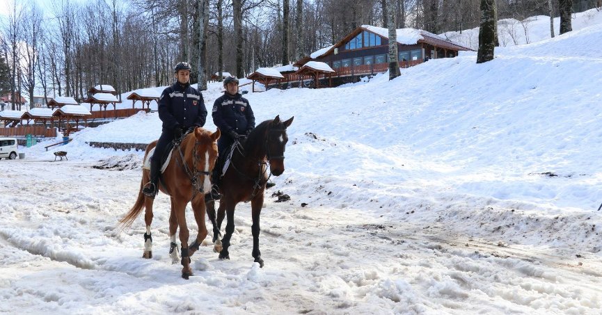 Tatilcilerin huzuru için görev yapıyorlar
