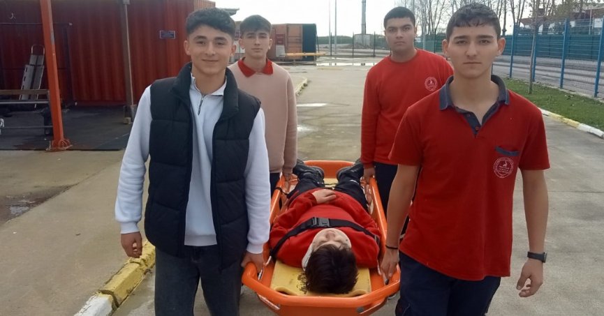 Büyükşehir geleceğin itfaiyecilerini eğitiyor