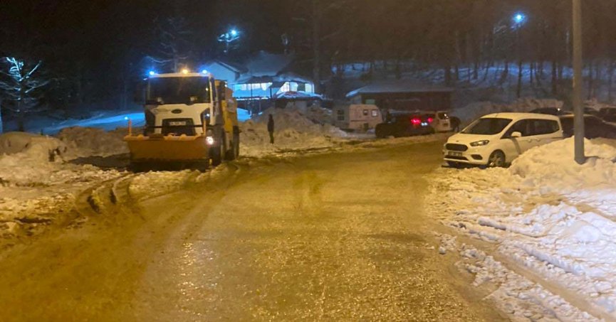 Karla Mücadele Ekipleri 24 saat esasıyla çalışıyor