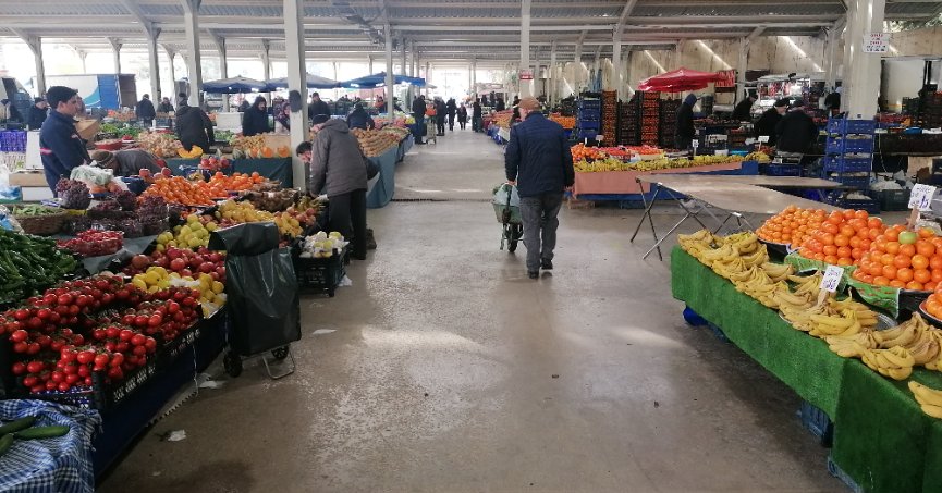 Pazarda yarıyıl tatili durgunluğu