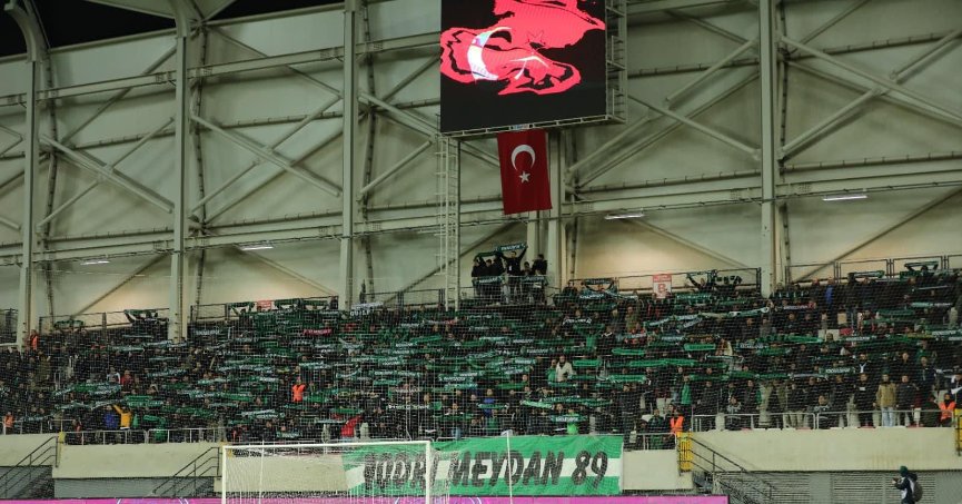 Bu taraftara şapka çıkartılır